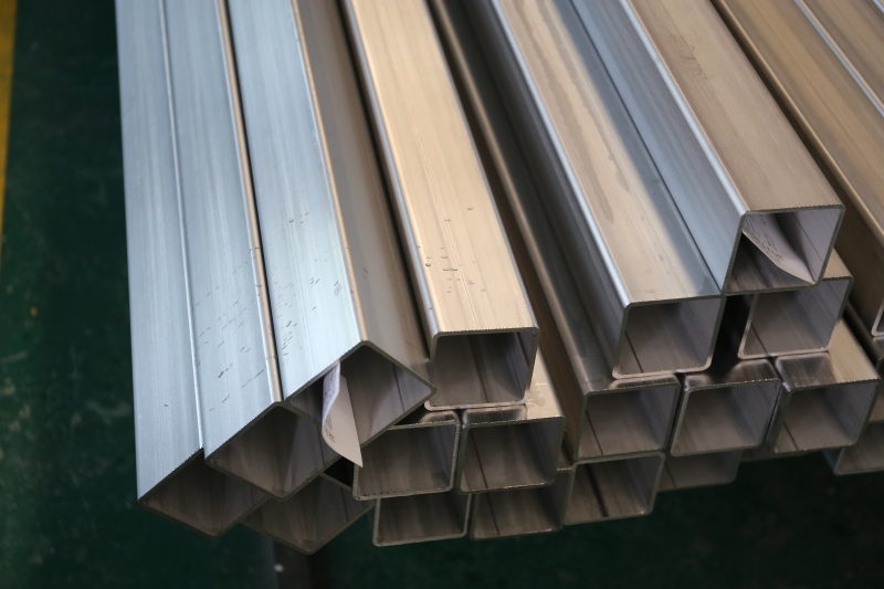 1691033624630386.jpg 方矩管2.jpg